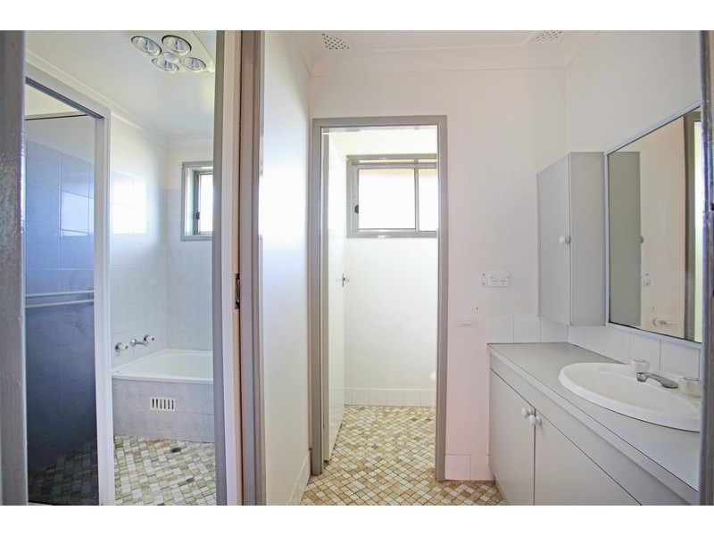 6 Paterson Street, Campbelltown NSW 2560