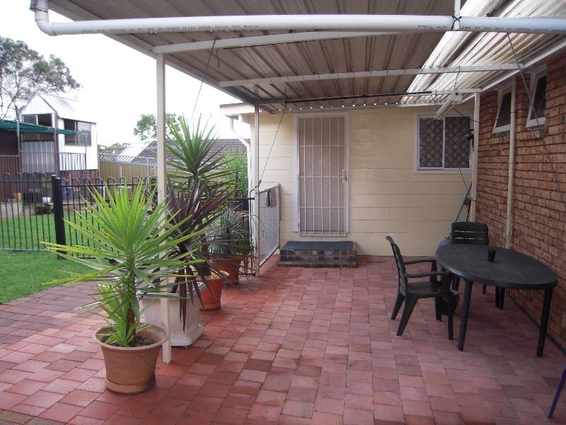 31 Poplar Cres, Bradbury NSW 2560
