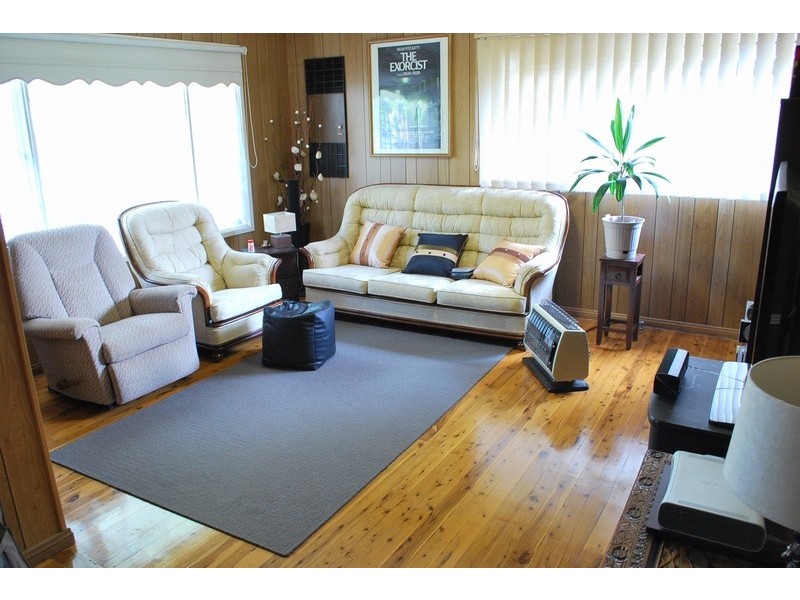 45 Tallowood Cres, Bradbury NSW 2560