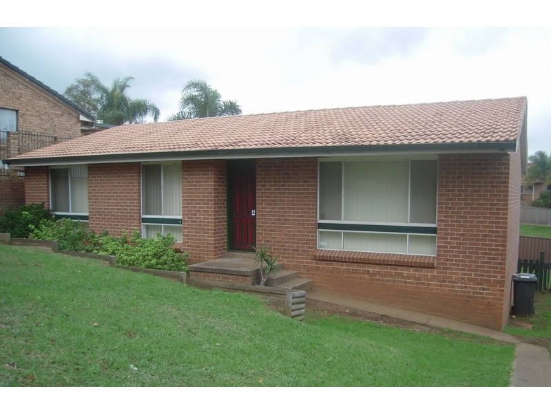 11 Lerwick Place, St Andrews NSW 2566