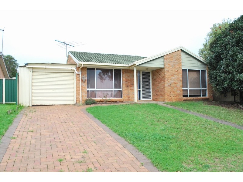 8 Lodestone Place, Eagle Vale NSW 2558