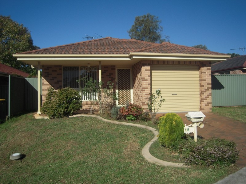 15 Webb Place, Minto NSW 2566
