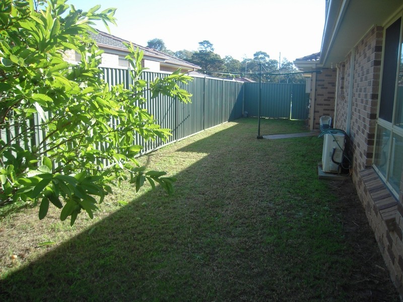 15 Webb Place, Minto NSW 2566