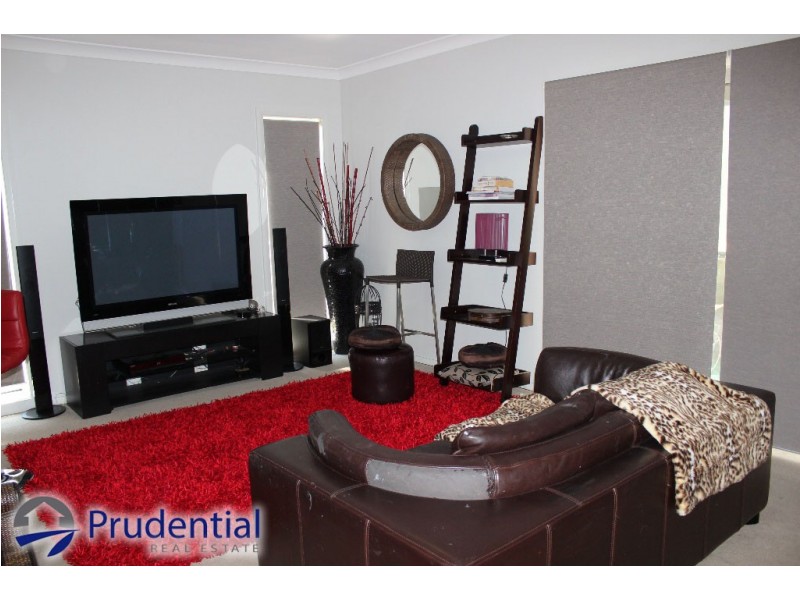 27 Kippax Ave, Leumeah NSW 2560