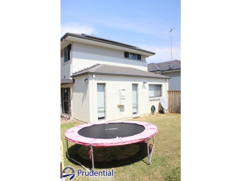 27 Kippax Ave, Leumeah NSW 2560