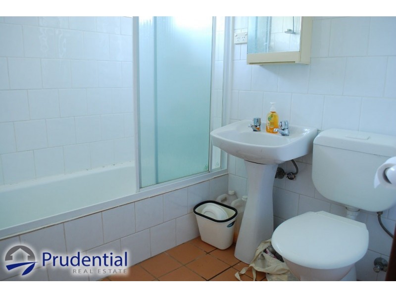 36 Lawson Street, Campbelltown NSW 2560