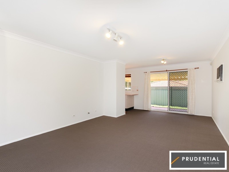 18 Davy Place, St Helens Park NSW 2560