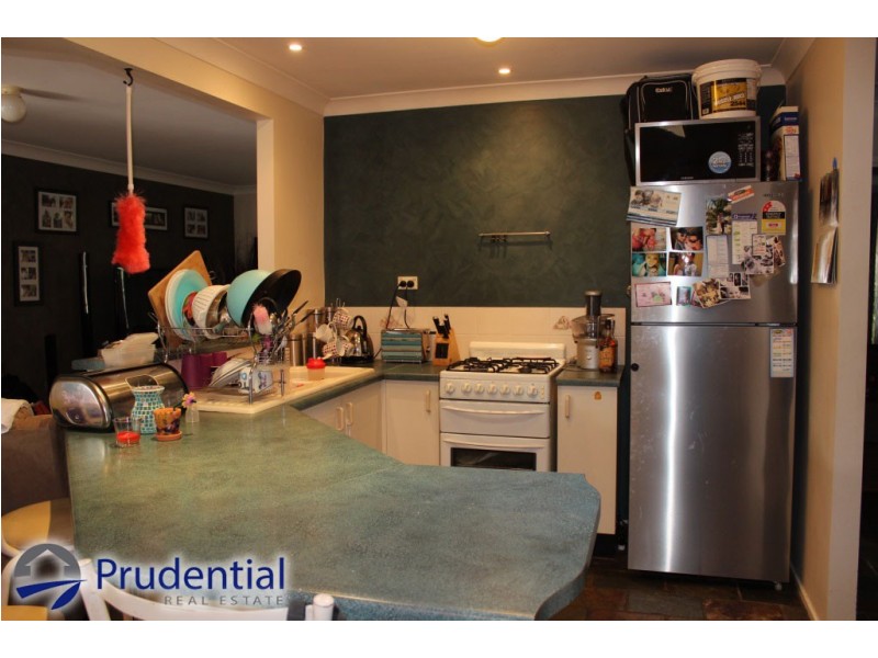 10 Quinion Place, Ambarvale NSW 2560