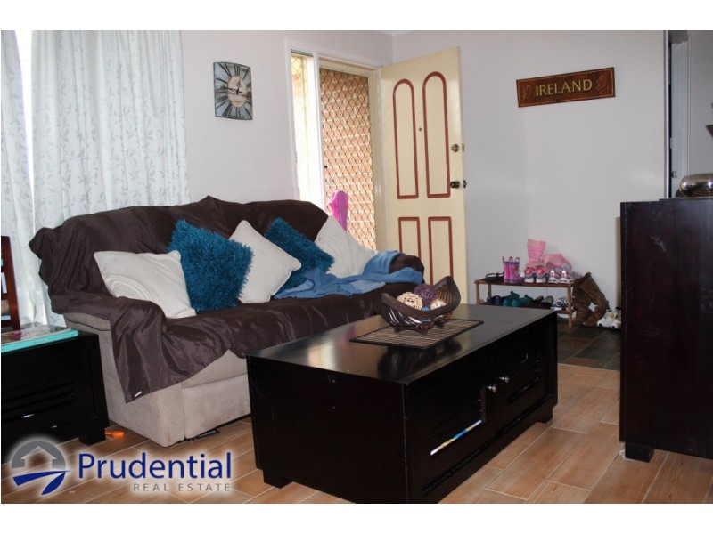 10 Quinion Place, Ambarvale NSW 2560