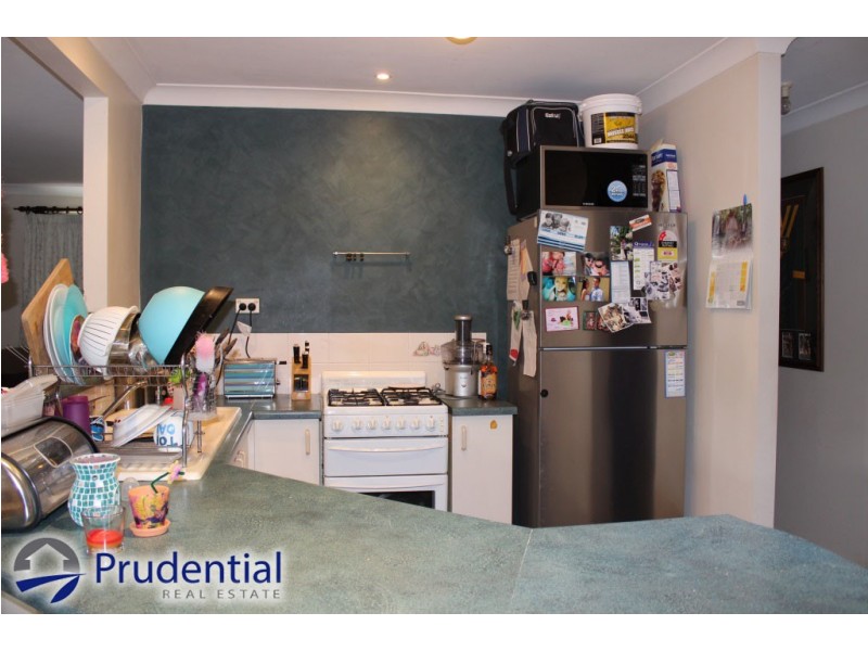 10 Quinion Place, Ambarvale NSW 2560
