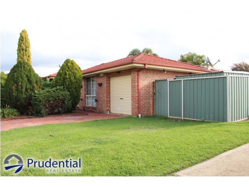10 Quinion Place, Ambarvale NSW 2560