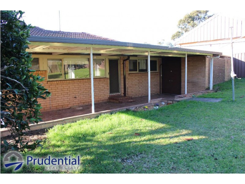 10 Peggotty Avenue, Ambarvale NSW 2560
