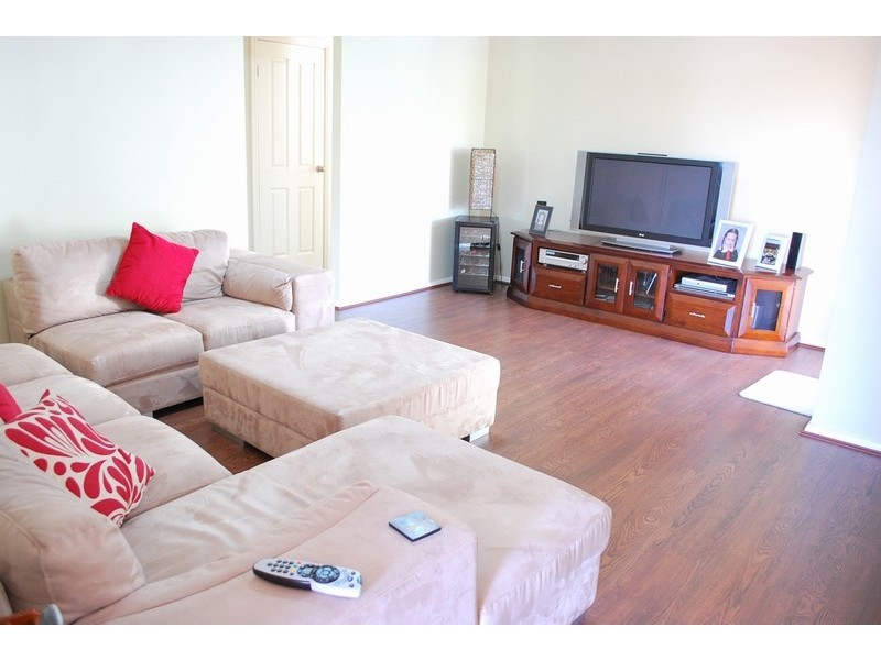 Glen Alpine NSW 2560