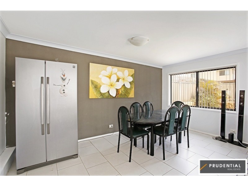 21 Donalbain Circuit, Rosemeadow NSW 2560