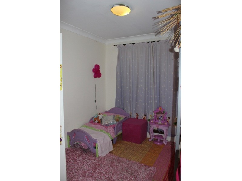 1/4 Mary Street, Macquarie Fields NSW 2564