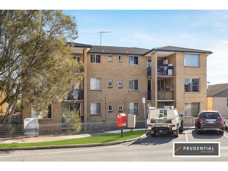 3/5 Hoddle Avenue, Bradbury NSW 2560