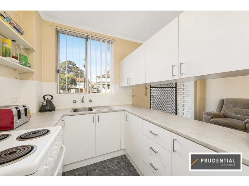 3/5 Hoddle Avenue, Bradbury NSW 2560
