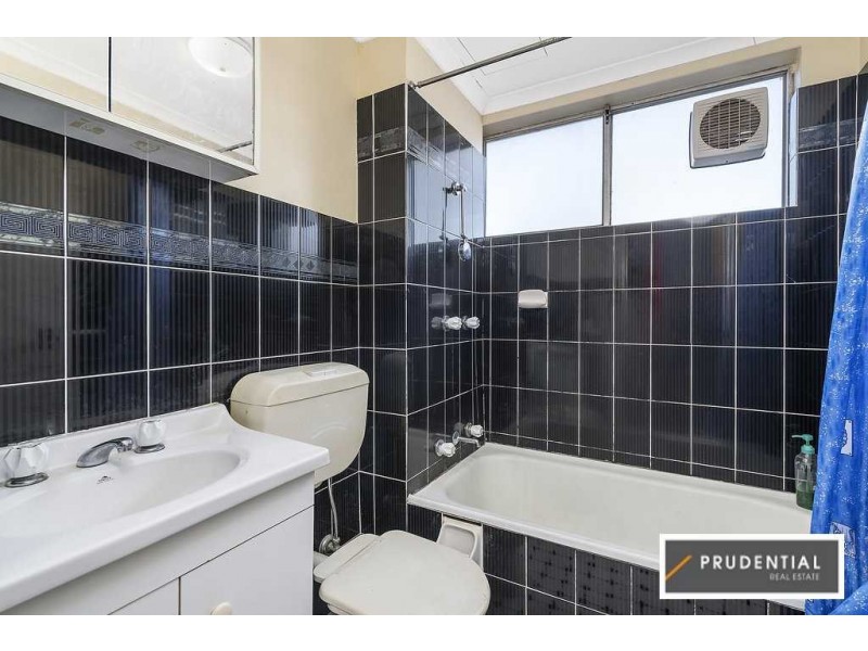 3/5 Hoddle Avenue, Bradbury NSW 2560