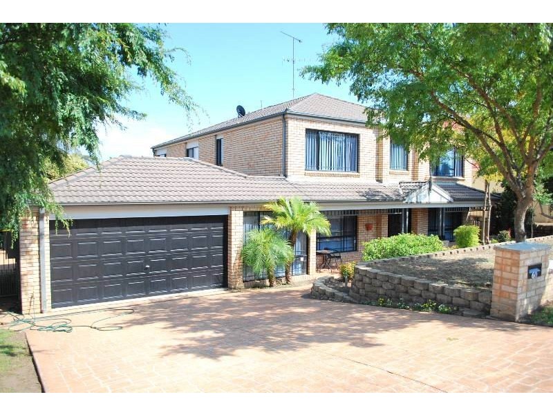 60 Glen Alpine Drive, Glen Alpine NSW 2560