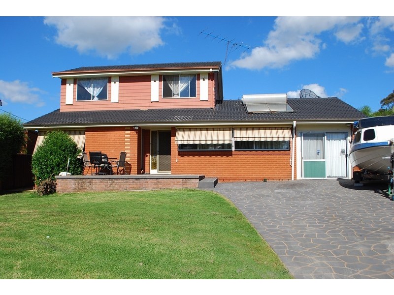 20 Loddon Crescent, Campbelltown NSW 2560