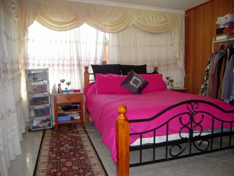 20 Loddon Crescent, Campbelltown NSW 2560