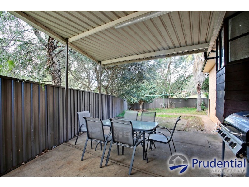 39 Lillyvicks Crescent, Ambarvale NSW 2560