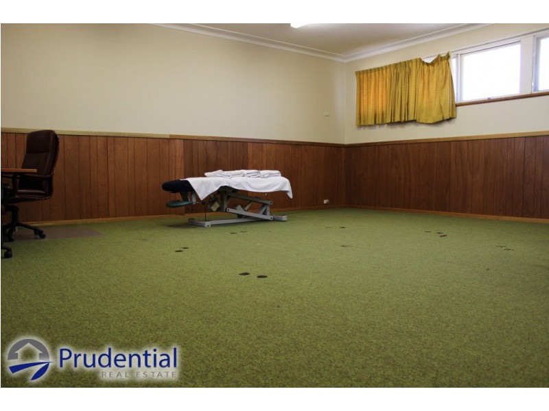 2 College Road, Campbelltown NSW 2560