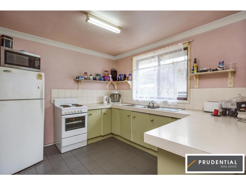 18 Goodsell Street, Minto NSW 2566