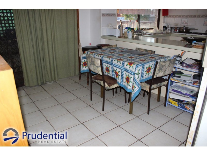 1 Bianca Place, Rosemeadow NSW 2560