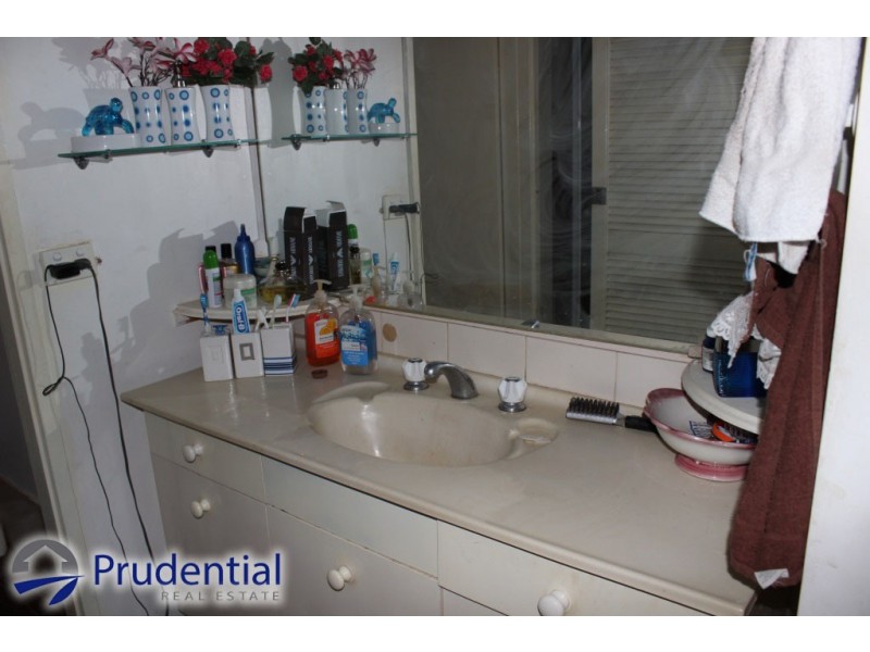 1 Bianca Place, Rosemeadow NSW 2560