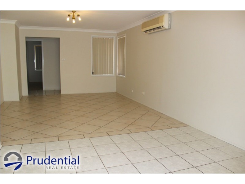 21 Gadshill Place, Rosemeadow NSW 2560