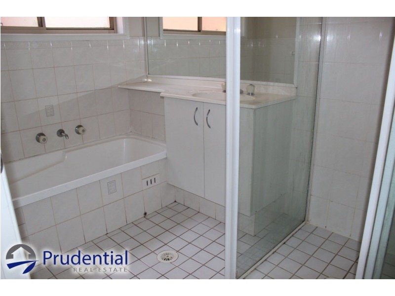 21 Gadshill Place, Rosemeadow NSW 2560