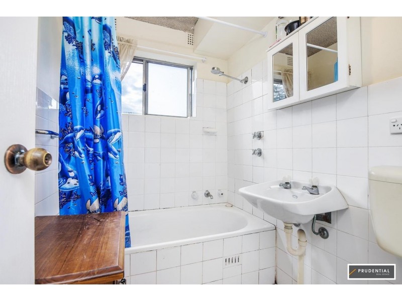 4/98 Dumaresq Street, Campbelltown NSW 2560