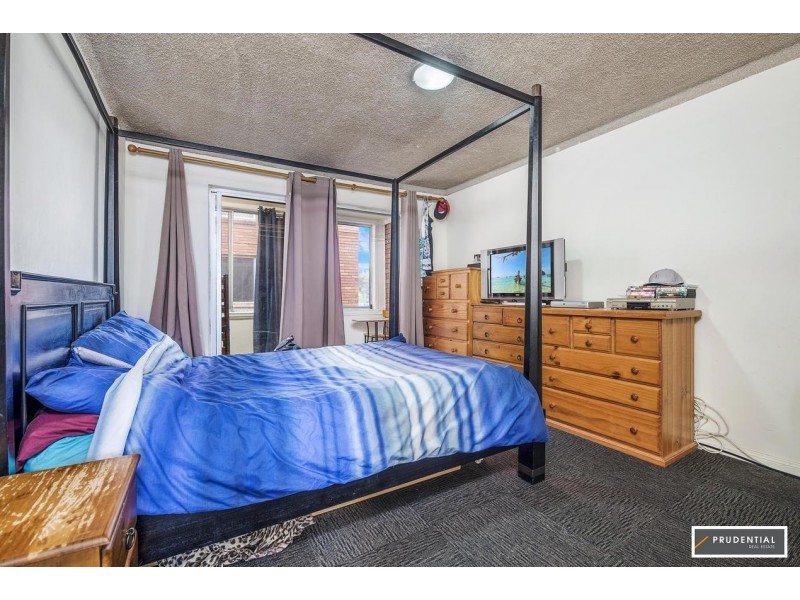 4/98 Dumaresq Street, Campbelltown NSW 2560
