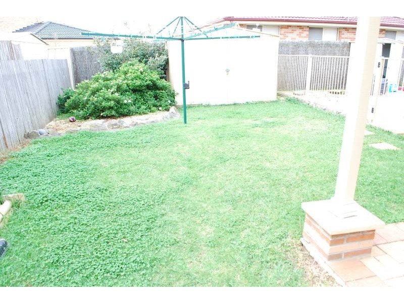 30 Lysander Avenue, Rosemeadow NSW 2560