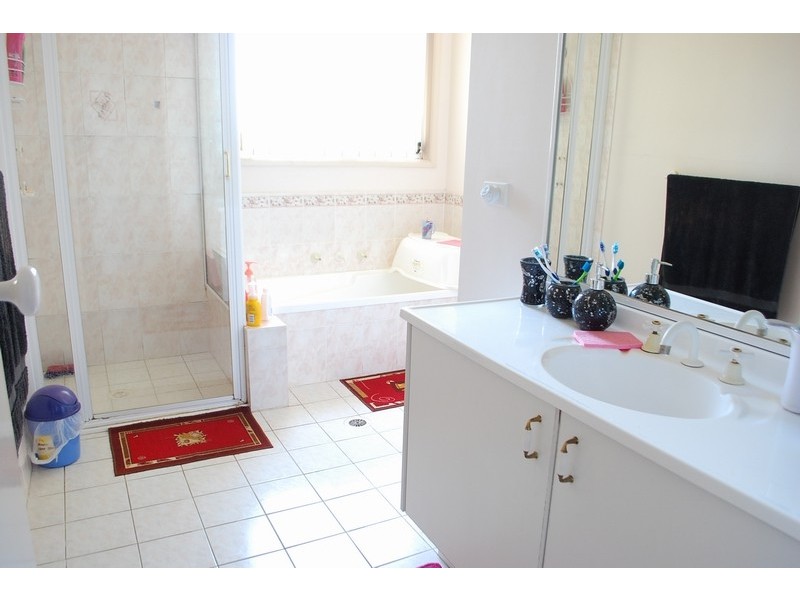 10 Harrison Place, Minto NSW 2566