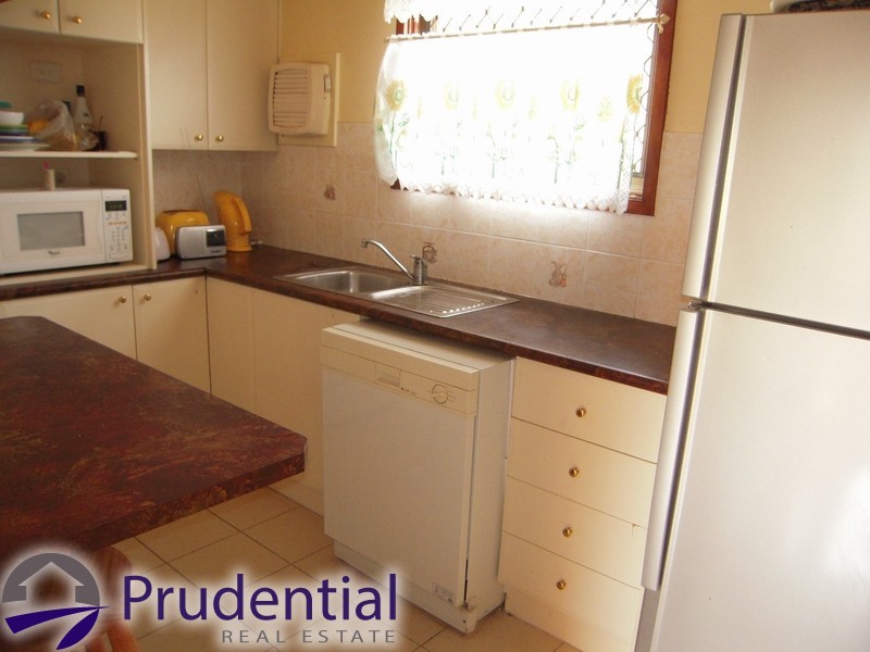 14/42 Woodhouse Drive, Ambarvale NSW 2560