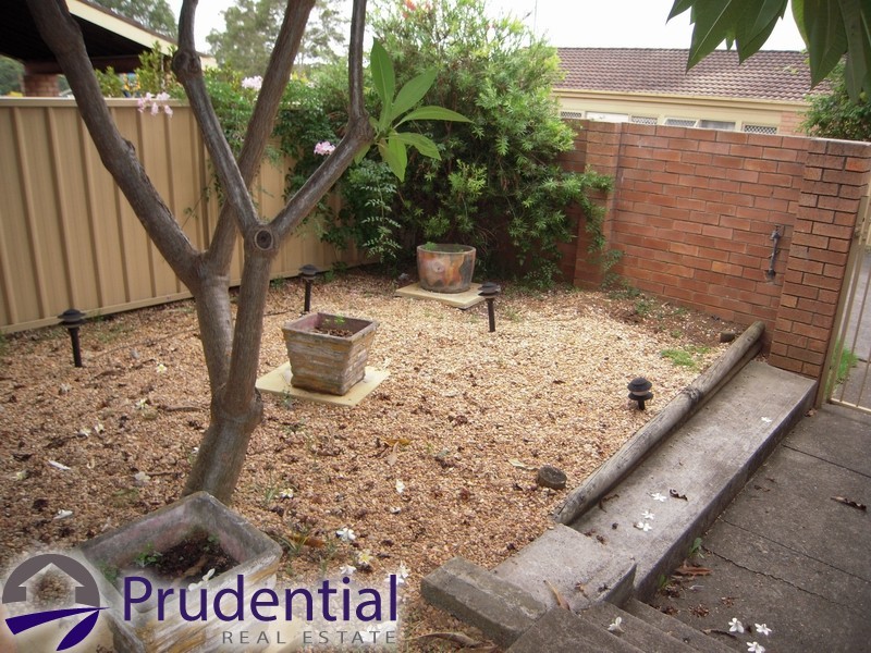 14/42 Woodhouse Drive, Ambarvale NSW 2560