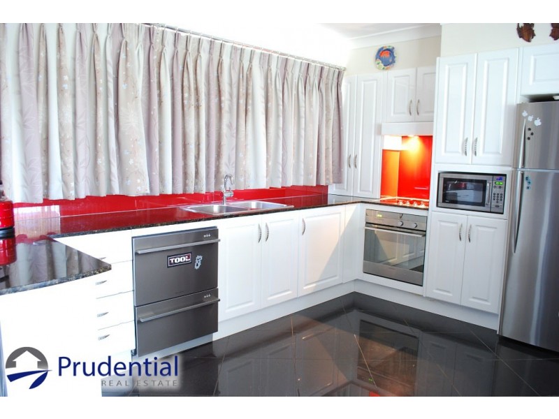 8 Austin Avenue, Campbelltown NSW 2560