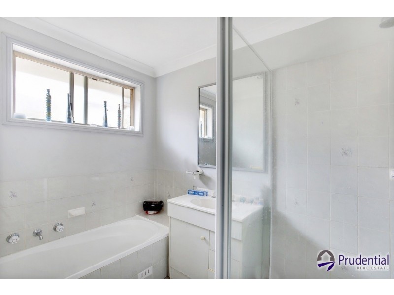 8 Brudenell Avenue, Leumeah NSW 2560