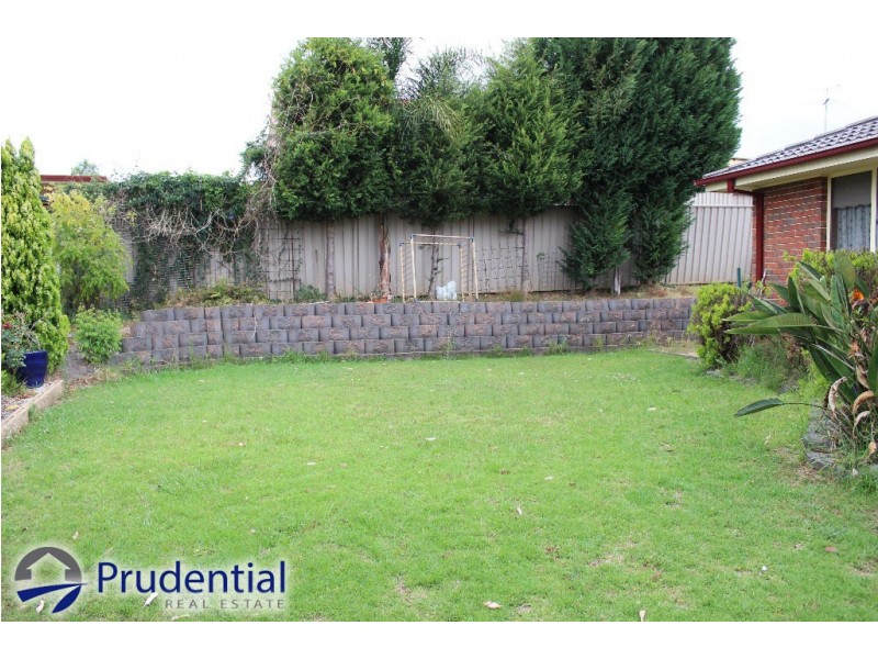 9 Cawdor Place, Rosemeadow NSW 2560