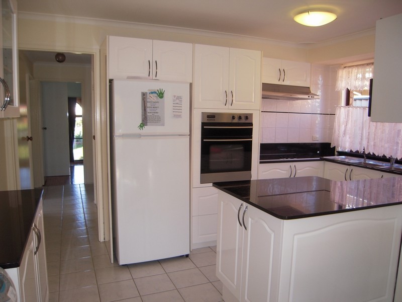 16 Siddeley Place, Raby NSW 2566