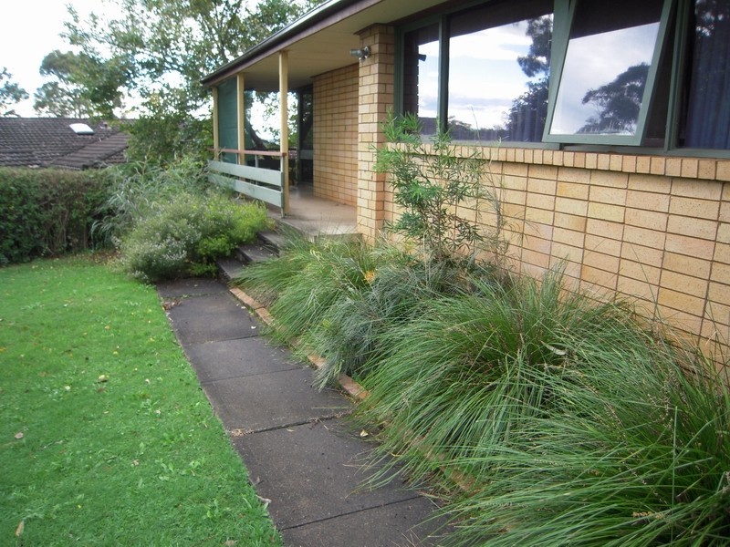 18 Omaru Crescent, Bradbury NSW 2560