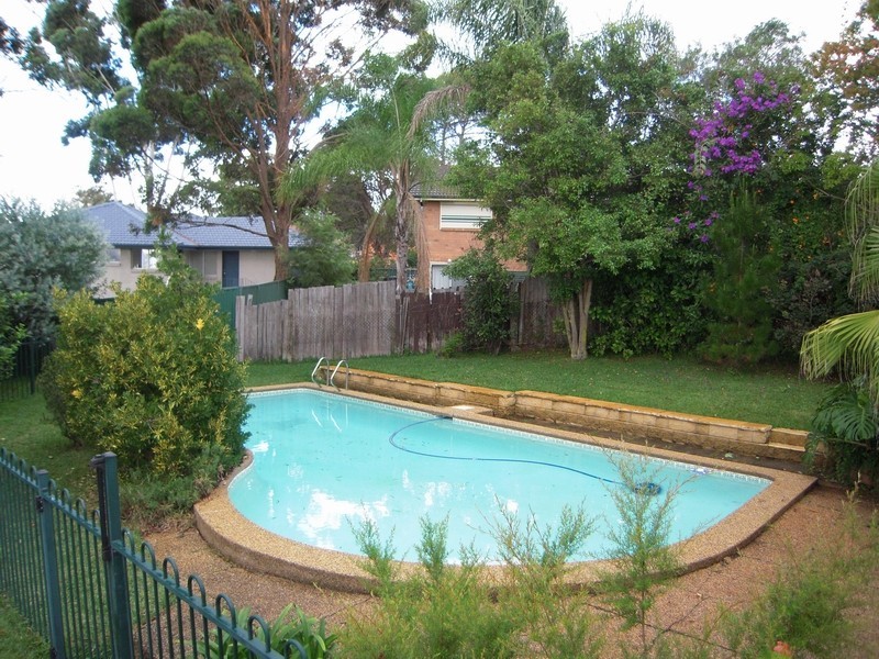 18 Omaru Crescent, Bradbury NSW 2560