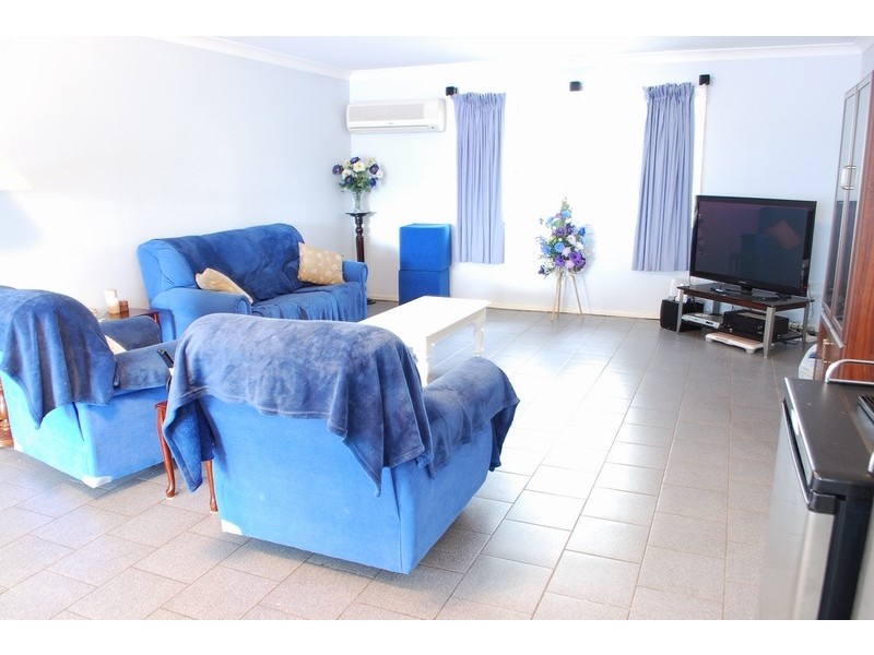 2 Coraki Ave, Campbelltown NSW 2560