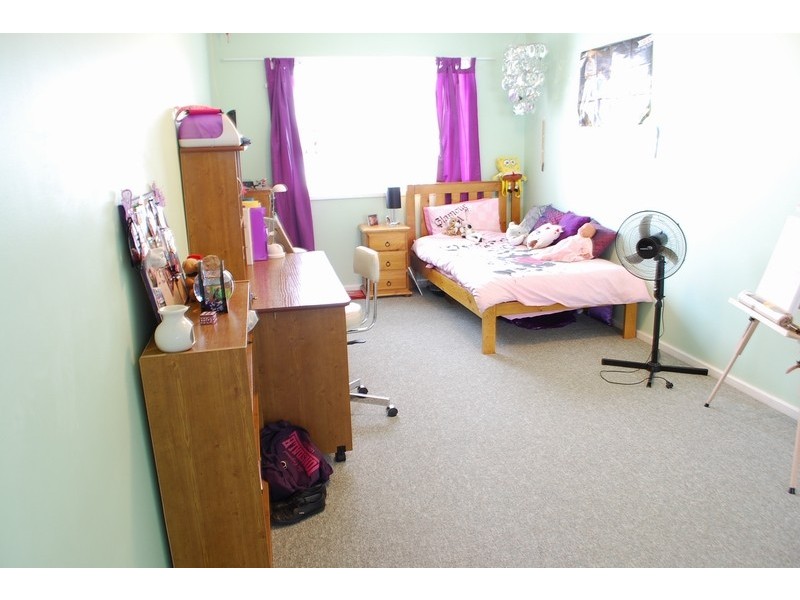 2 Coraki Ave, Campbelltown NSW 2560