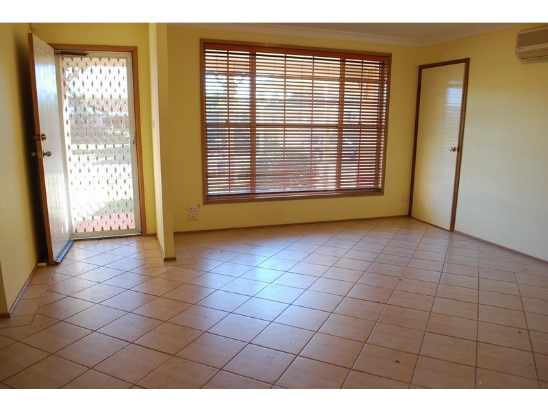 6 Carandini Street, St Helens Park NSW 2560