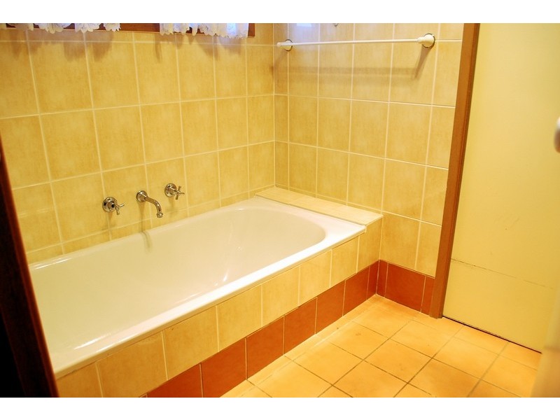 6 Carandini Street, St Helens Park NSW 2560