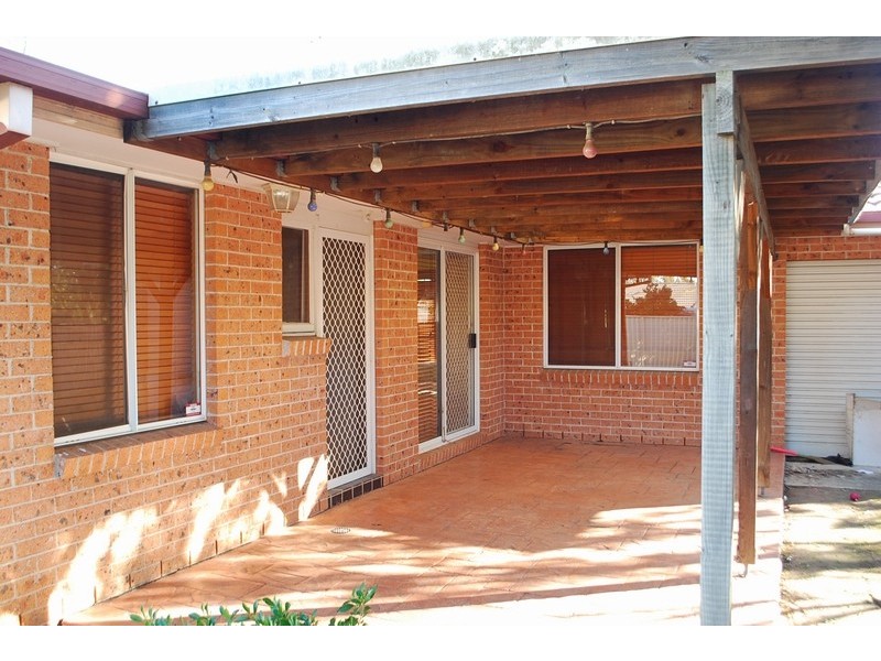 6 Carandini Street, St Helens Park NSW 2560