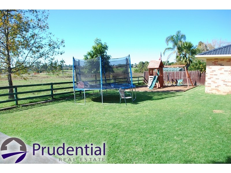 49 Boomerang Cres, Raby NSW 2566